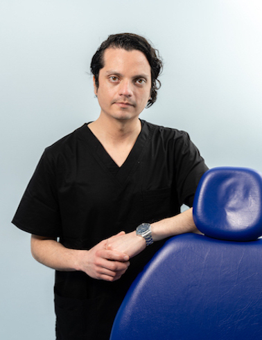 Dr. Bryan López Véliz Odontología General