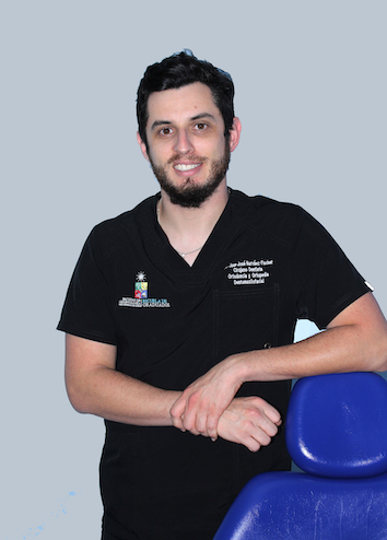 Dr. Juan José Narvaez Especialista en Ortodoncia